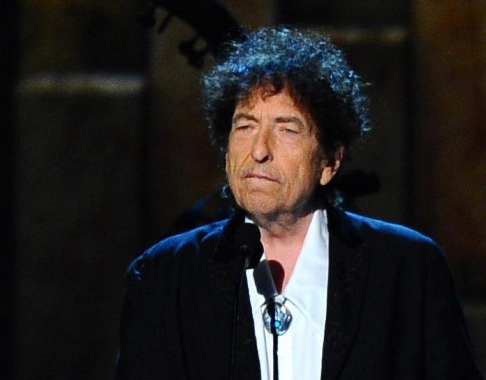<p>Acht Jahre ließ sich Songwriter-Legende Bob Dylan (78) Zeit mit der Veröffentlichung von neuem Material - am Freitag hat er nun überraschend das 17-Minuten-Lied „Murder Most Foul“ herausgebracht.</p>