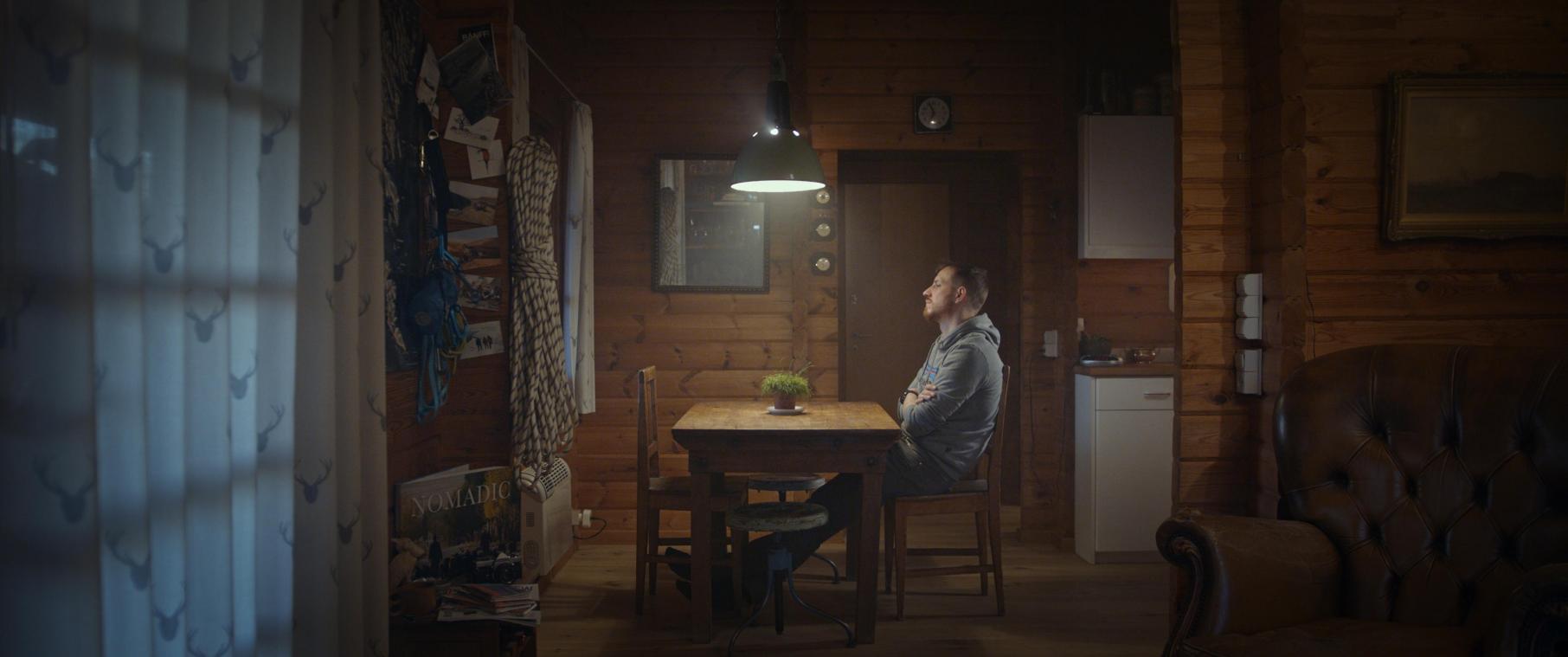 <p>„Gefangen“ im Eigenheim: Für seinen Kurzfilm „The Quarantine“ stand Chris Eyre-Walker nicht nur hinter der Kamera, sondern vor allem davor.</p>