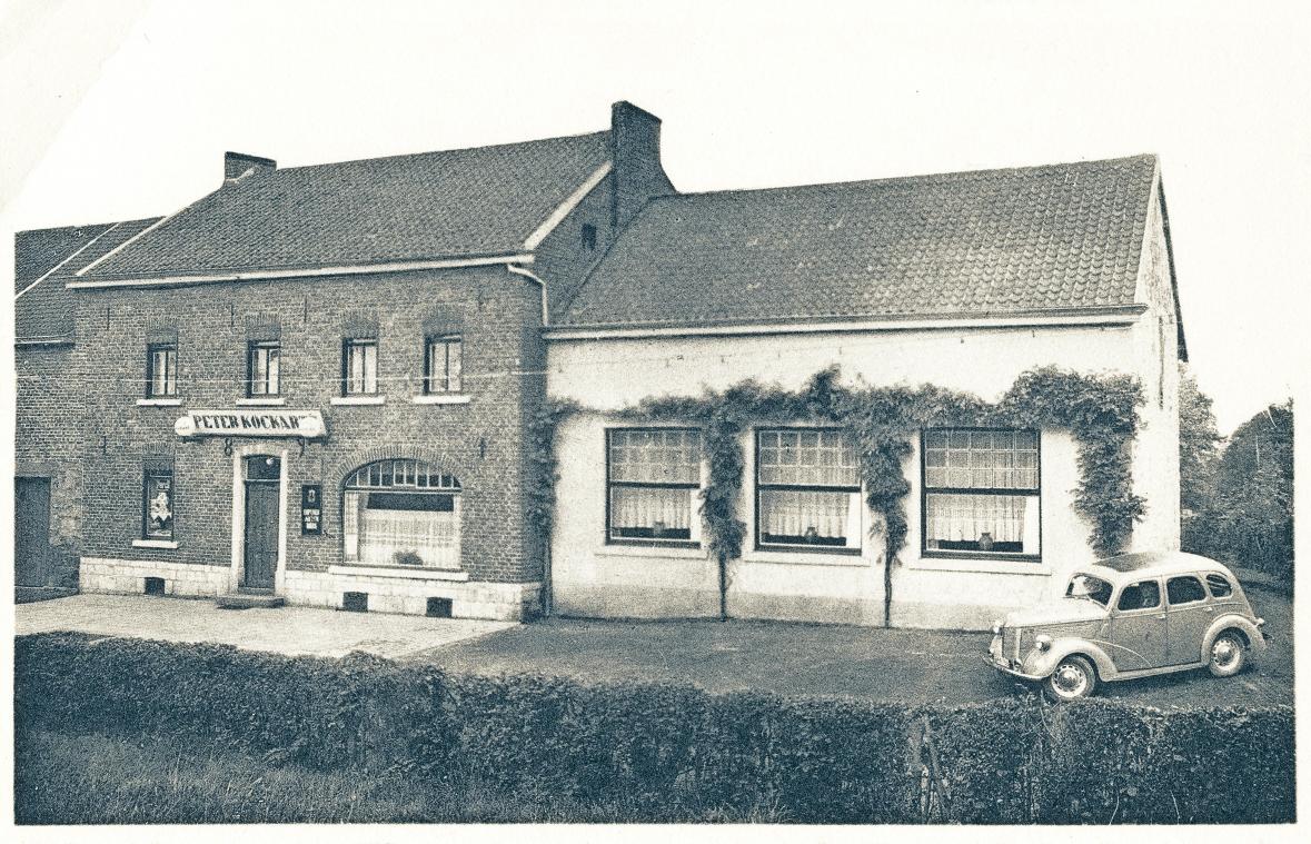 <p>Julius Kockartz eröffnete 1930 an der Kirchstraße in Hauset ein Café mit angrenzendem Tanzsaal. An gleicher Stelle befindet sich auch heute noch ein Café der Bäckerei Kockartz.</p>