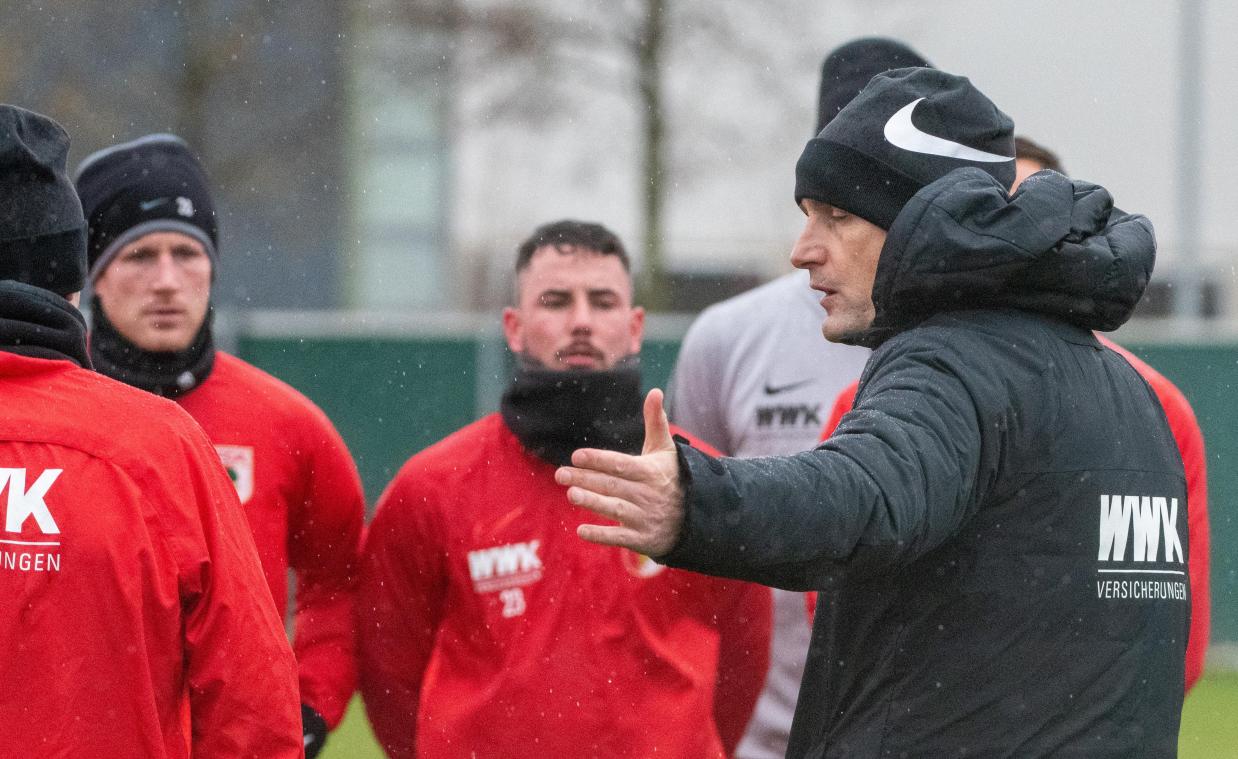 <p>Heiko Herrlich, der neue Augsburger Trainer, musste 67 Tage auf sein Debüt warten.</p>