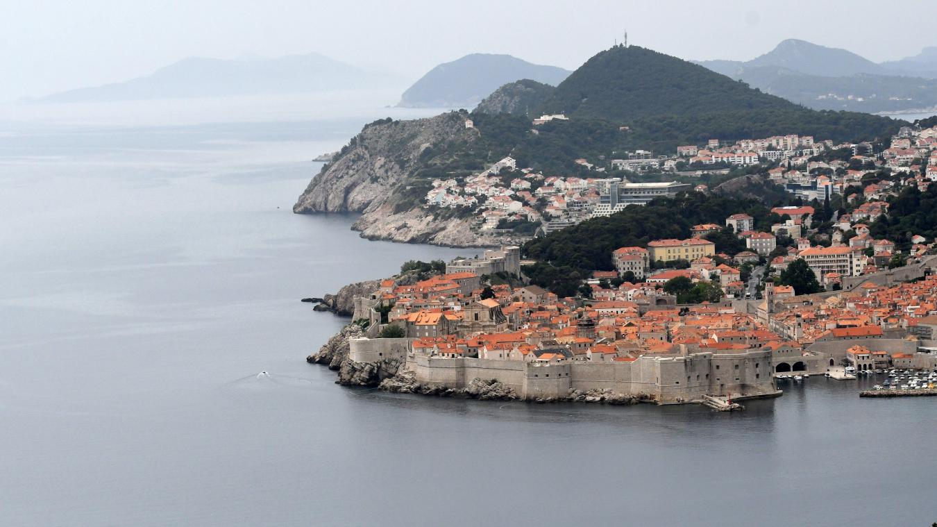 <p>Ein Blick von oben auf die kroatische Küstenstadt Dubrovnik</p>