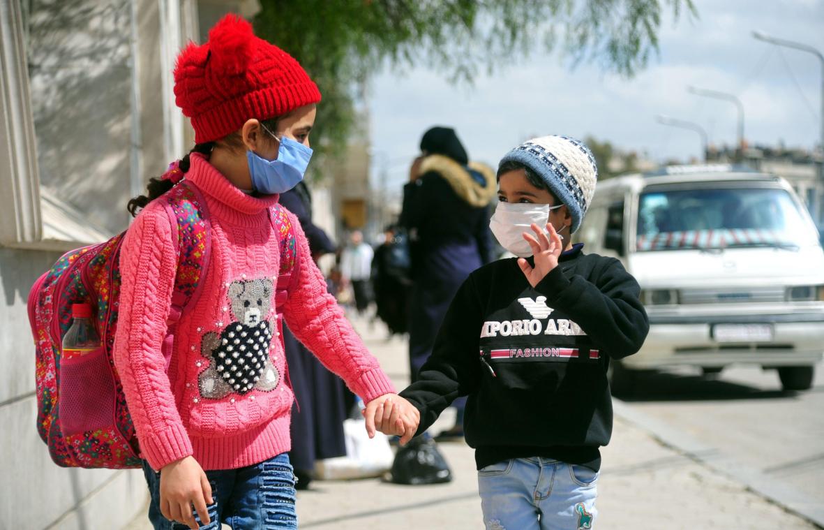 <p>Diese Kinder in Damaskus haben Glück. Millionen Kinder in Kriegs- und armen Ländern, aber auch aus sozial schwachen Familien kommen nicht in den Genuss angemessener Bildung.</p>