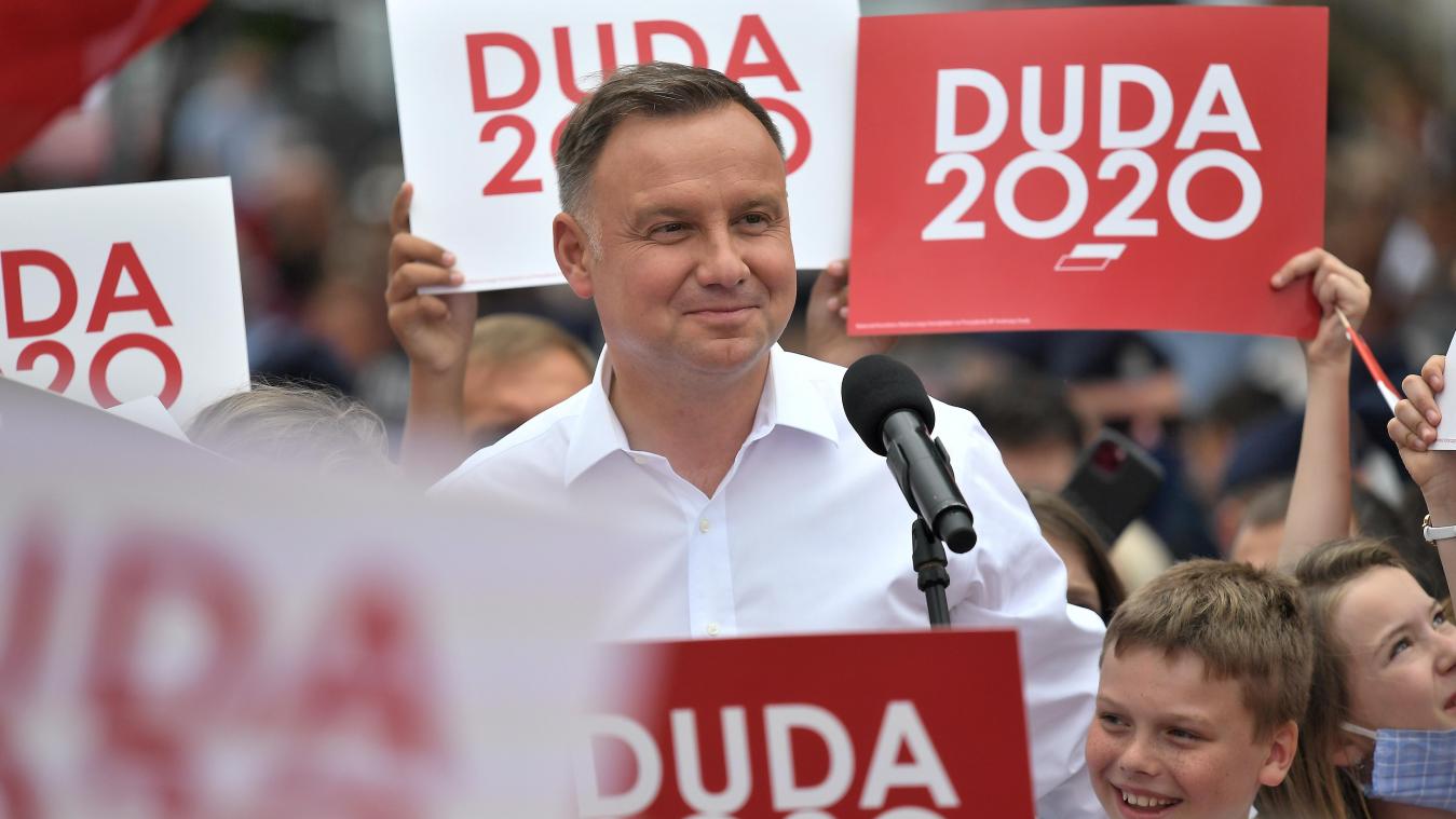 <p>Polens Präsident will Homo-Adoption per Verfassung verbieten</p>
