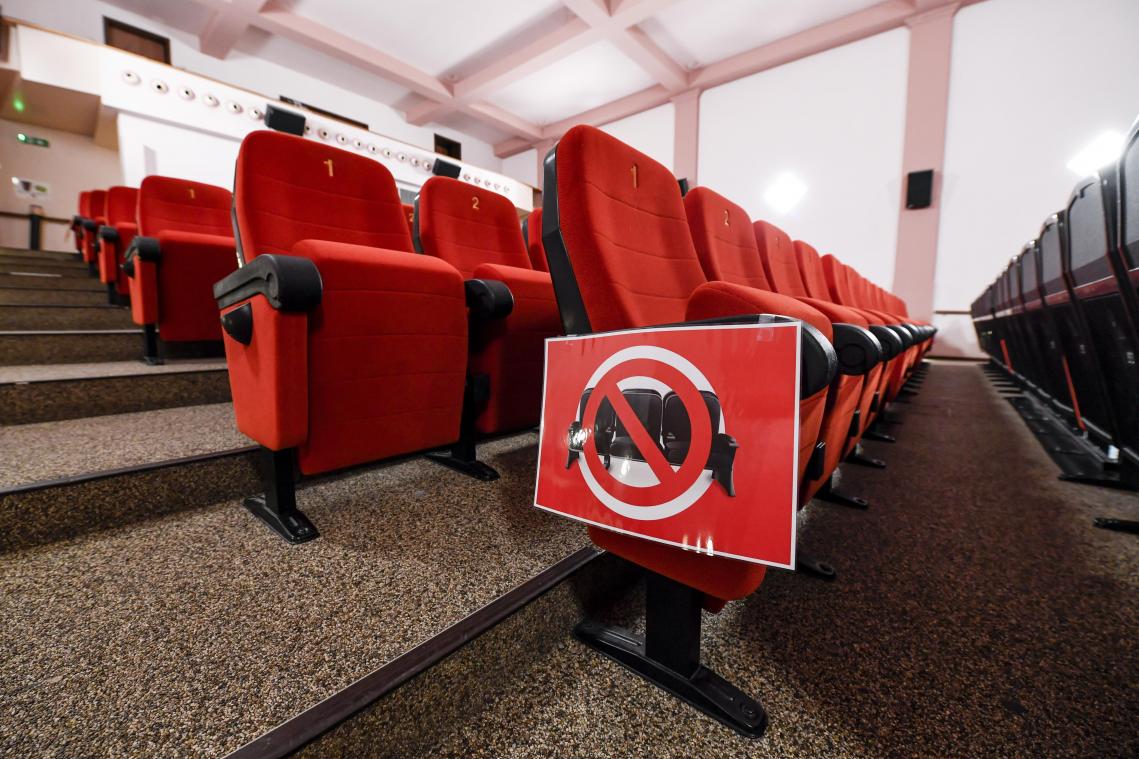 <p>Um der Abstandsregel gerecht zu werden, ist im Eupener Cinema jede zweite Sitzreihe gesperrt.</p>