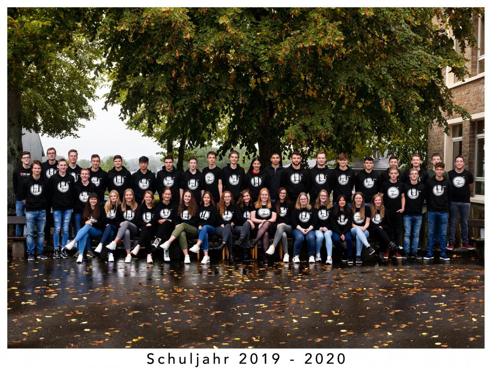 <p>Die Abiturienten des Schuljahrs 2019-2020 am Königlichen Athenäum St.Vith</p>
