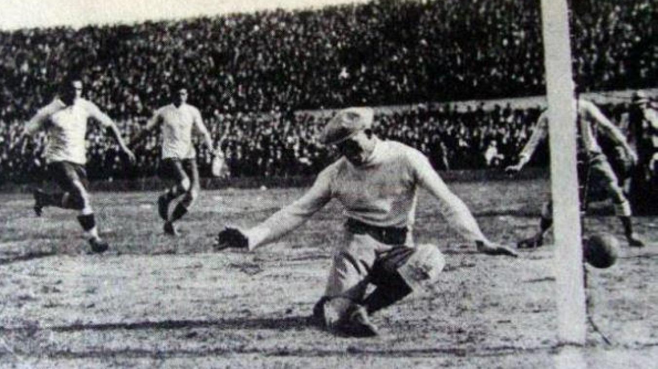 <p>Das Endspiel der WM 1930: Uruguay trifft gegen Argentinien.</p>