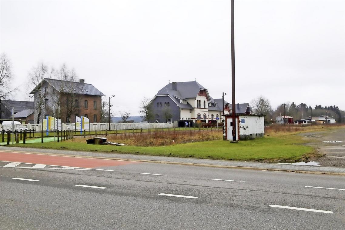 <p>Die Gemeinde Weismes würde das SNCB-Areal am früheren Bahnhof in Sourbrodt gerne erwerben.</p>
