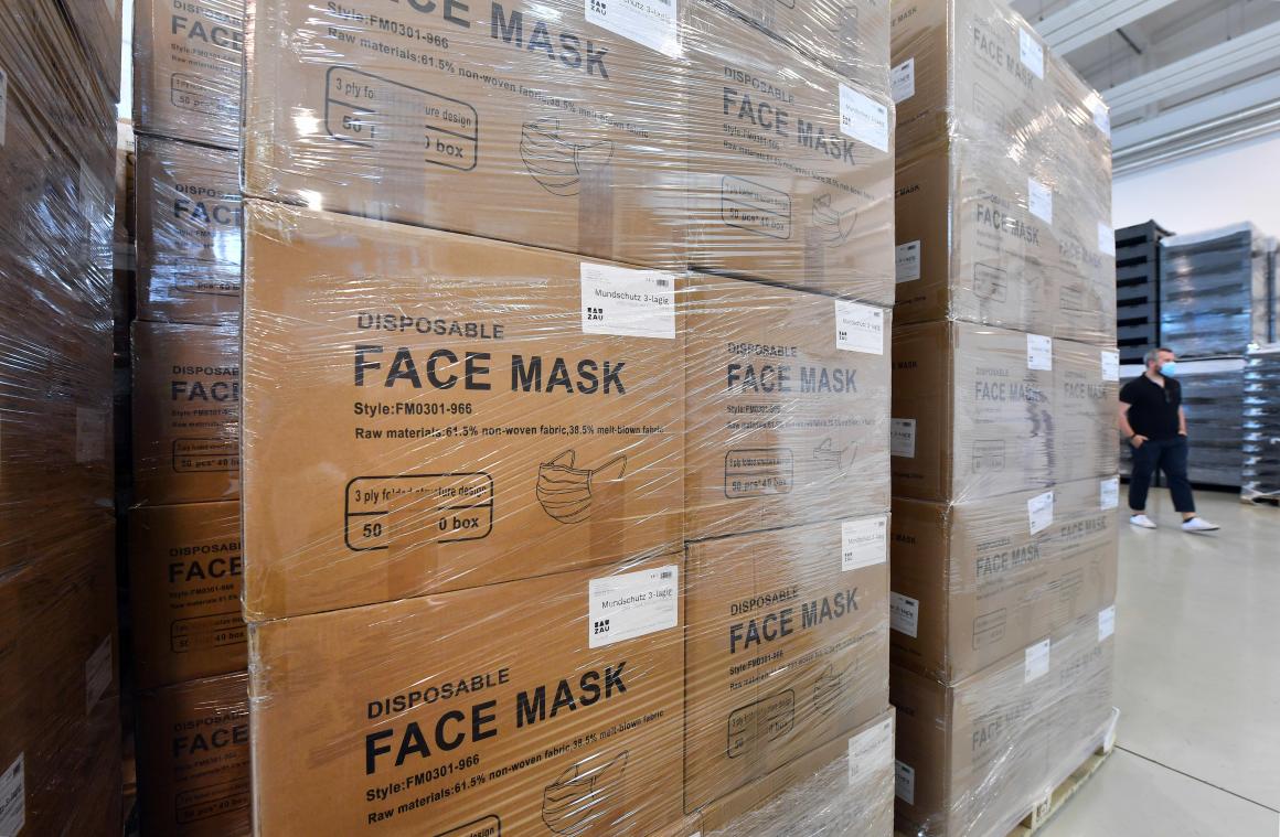 <p>Neue Masken braucht das Land: Belgien stockt seinen Bestand auf</p>
