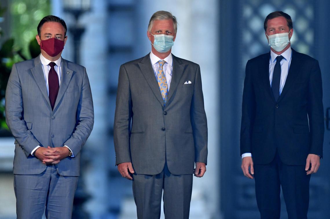 <p>König Philippe empfing Bart De Wever (l.) und Paul Magnette am Montagmorgen um 11 Uhr im Brüsseler Stadtschloss zum Rapport.</p>