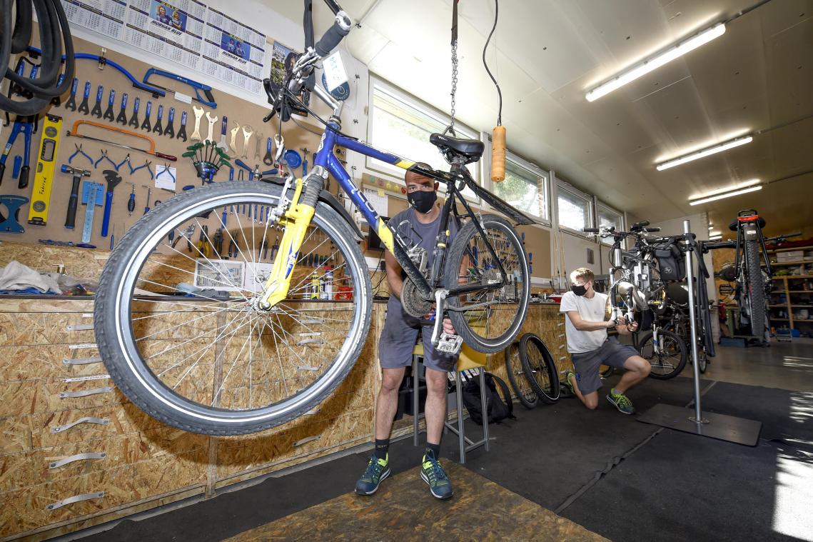 <p>In der SOS-Fahrradwerkstatt gibt es viel zu tun. Die Coronakrise hat bei vielen Menschen ein Umdenken angestoßen.</p>
