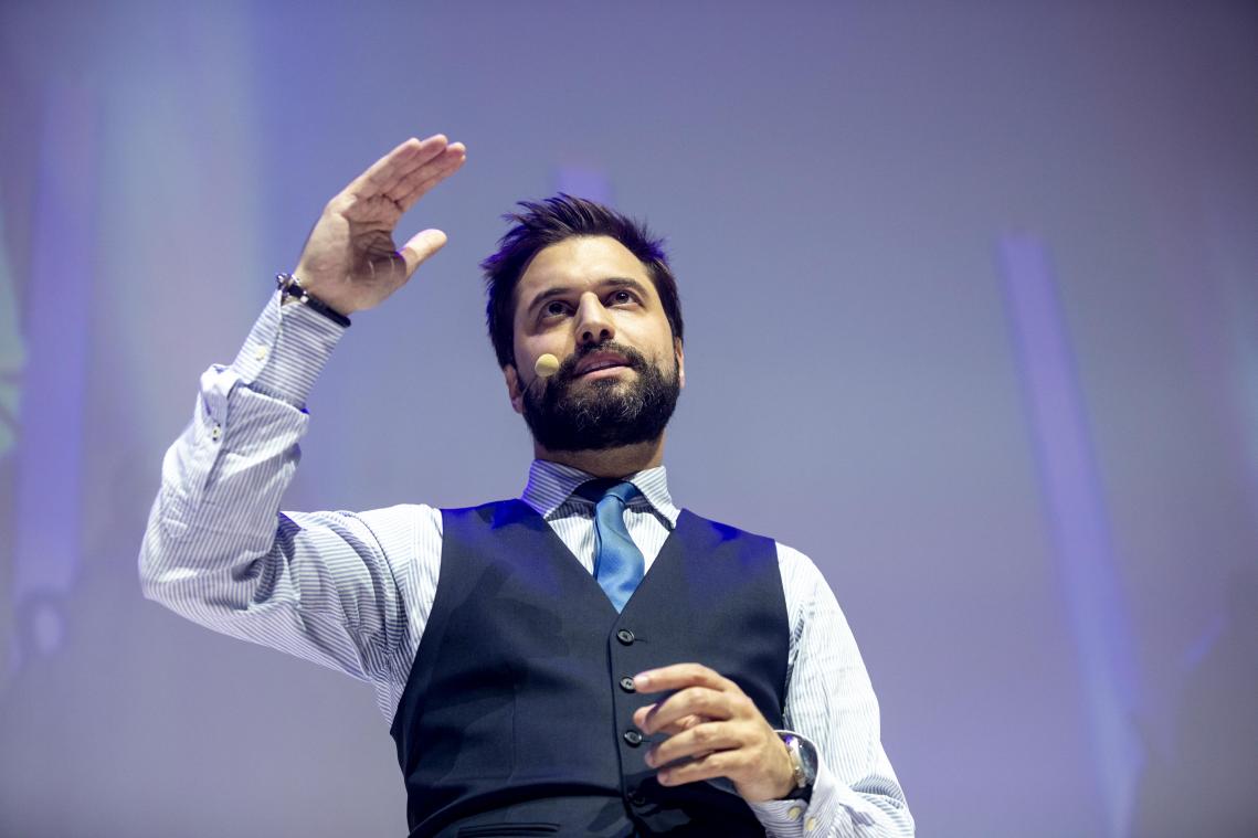 <p>Georges-Louis Bouchez, MR-Vorsitzender, hat seine Partei durch einen Alleingang in eine Krise gestürzt.</p>