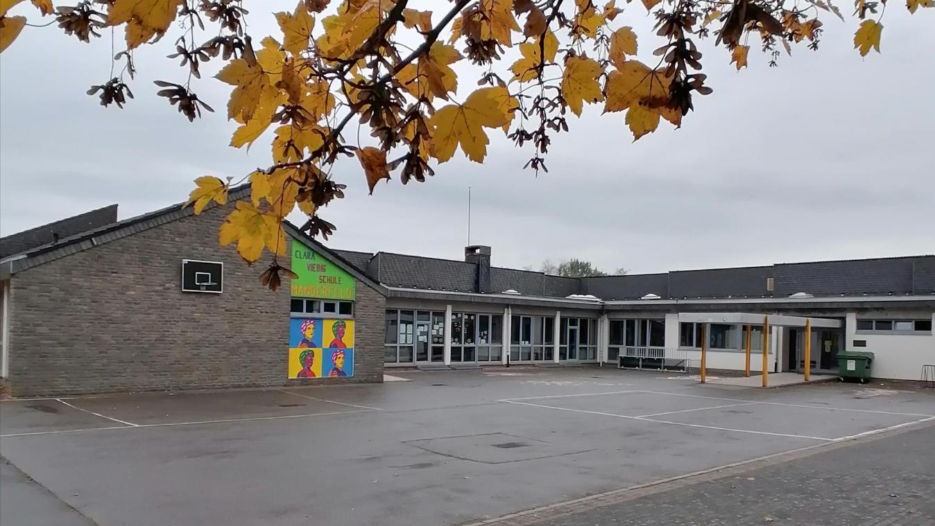 <p>Die Clara-Viebig-Schule in Manderfeld ist vorübergehend geschlossen.</p>
