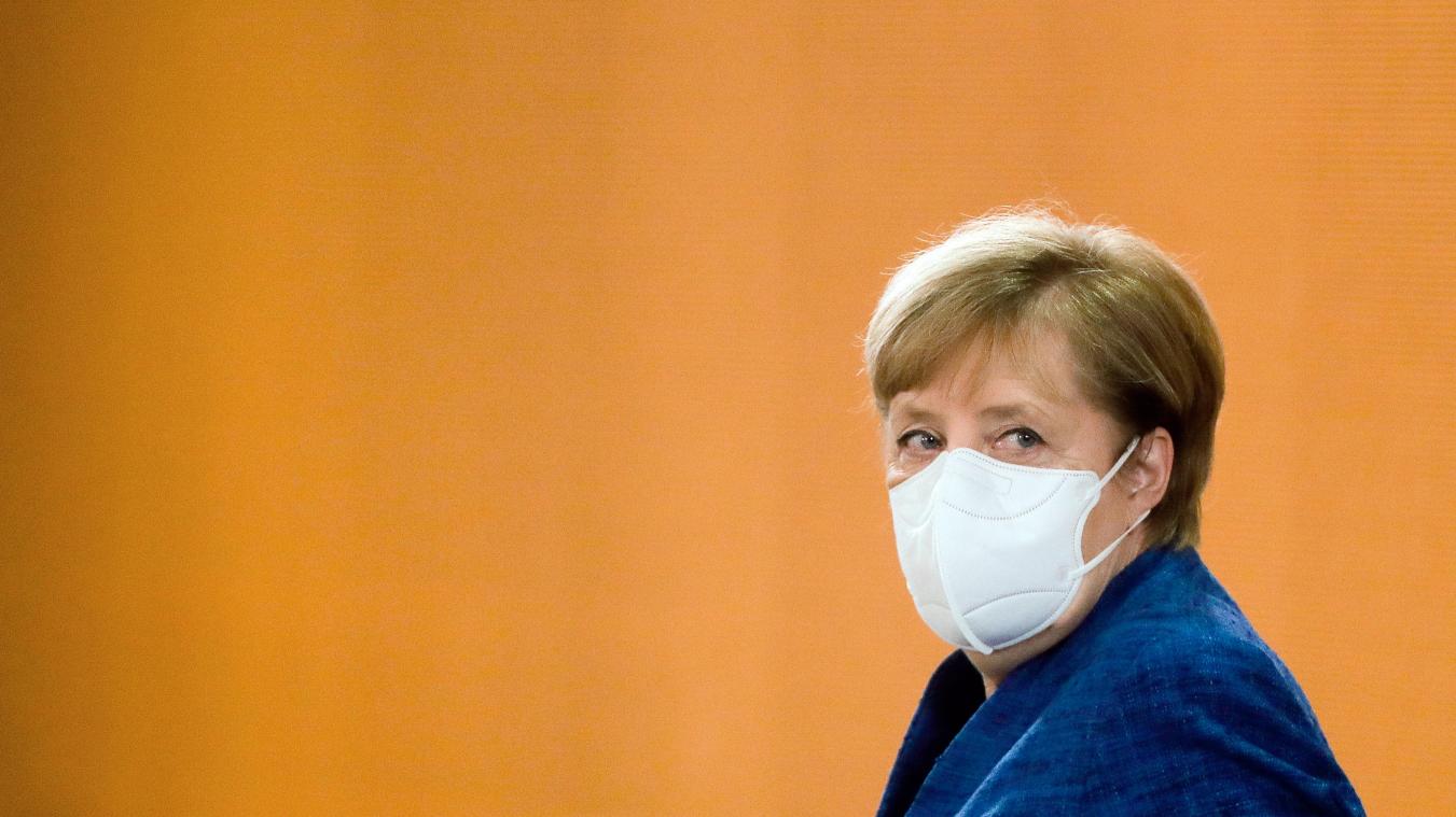 <p>Bundeskanzlerin Angela Merkel (CDU), kommt zur Sitzung des Bundeskabinetts im Kanzleramt.</p>