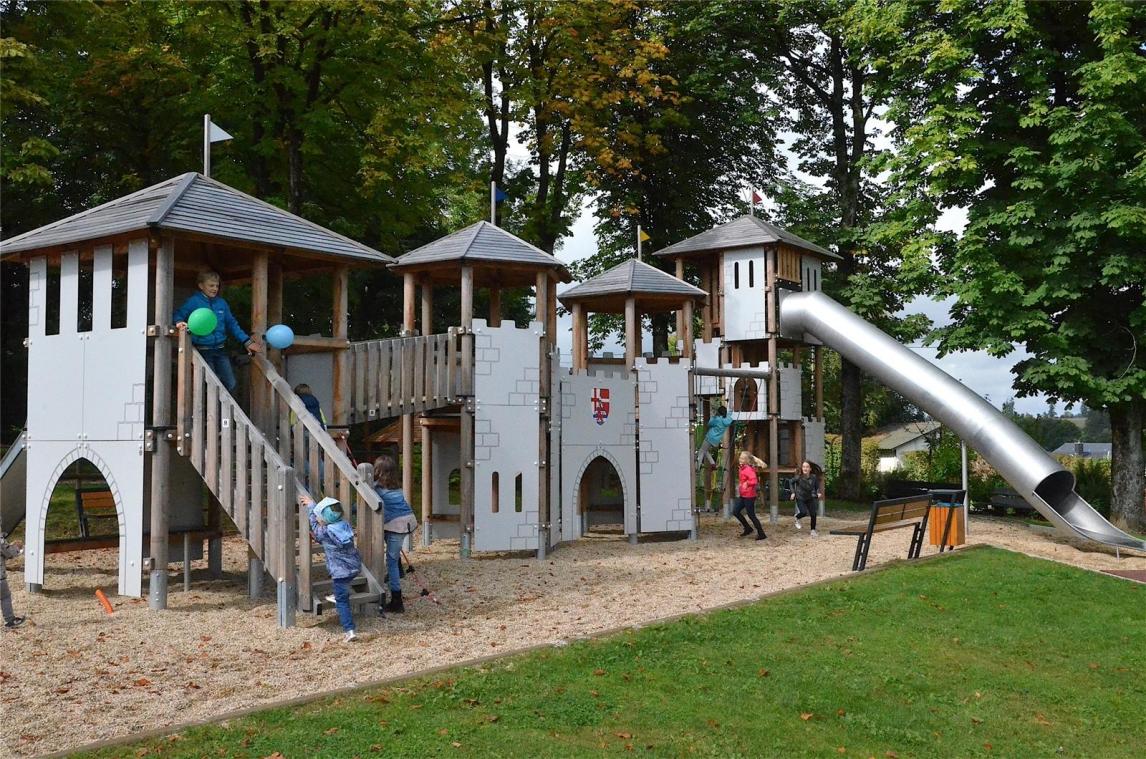 <p>Der Spielplatz in Büllingen wird von der Gemeinde unterhalten.</p>