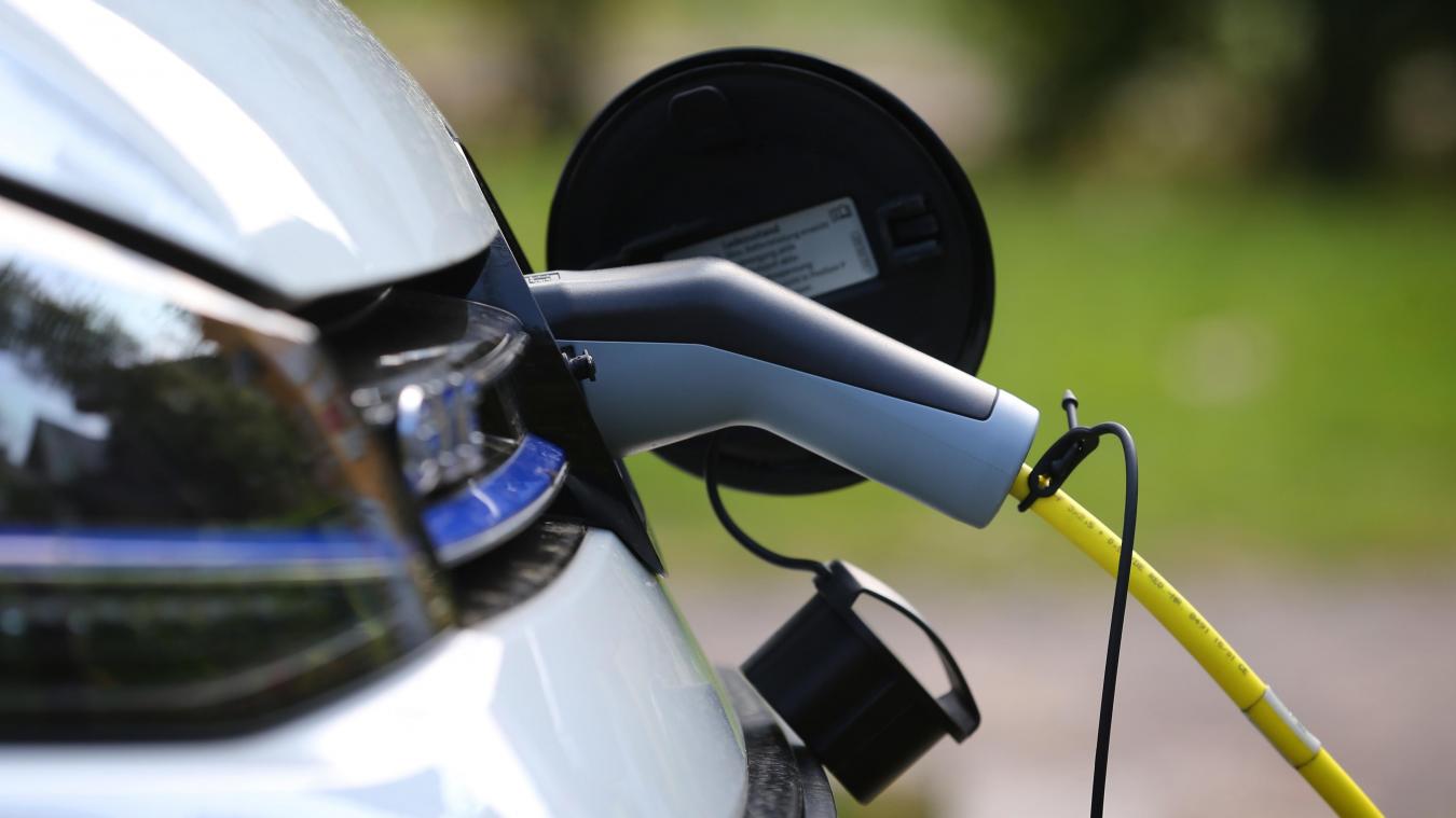 <p>Belgier setzen vermehrt auf E- und Hybridfahrzeuge</p>
