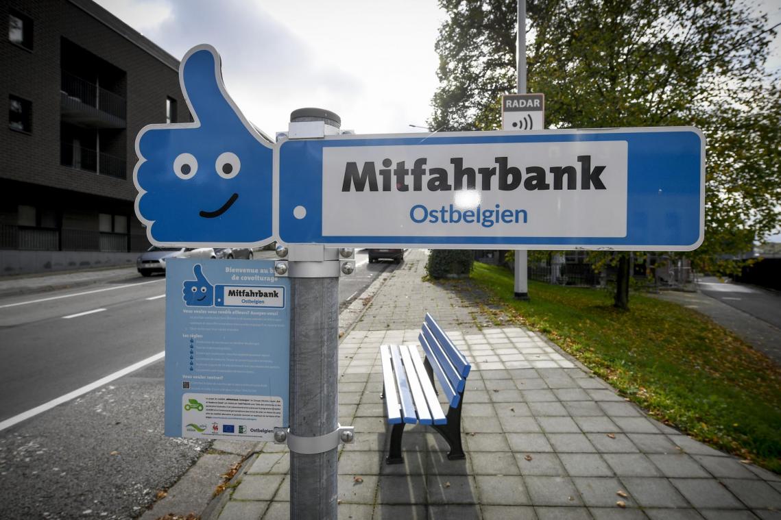 <p>In Eupen, Lontzen und Raeren gibt es inzwischen 26 Mitfahrbänke. Das Angebot soll auf den Süden der DG ausgebaut werden.</p>