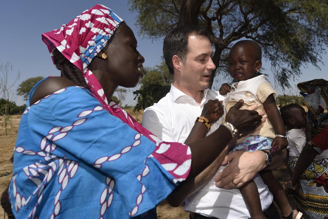 <p>Feldbesuch von Alexander De Croo als Minister für Entwicklungszusammenarbeit in Senegal (2018).</p>