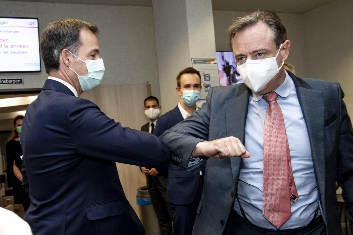 <p>Premier Alexander De Croo (l.) un N-VA-Chef Bart De Wever.</p>