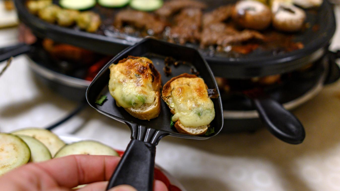 <p>Raclette darf in diesem Jahr nur im ganz kleinen Kreis gegessen werden.</p>