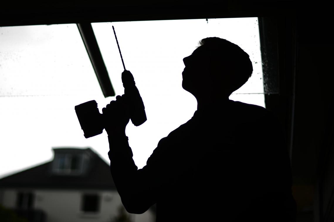 <p>Es wird weniger Schwarzarbeit aufgedeckt</p>
