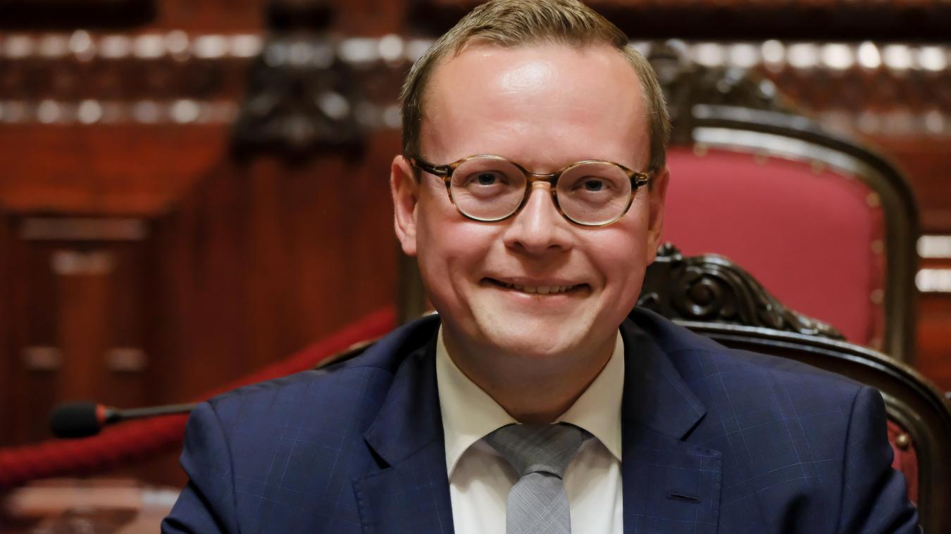 <p>Wenn es um Staatsreformen geht, taucht der Senat aus der Versenkung auf: Gemeinschaftssenator Alexander Miesen.</p>