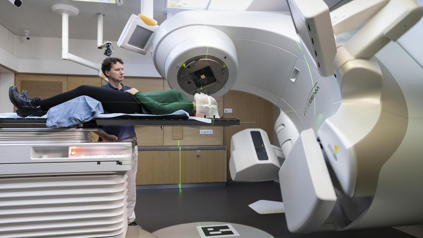 <p>Strahlenbehandlung mit einem medizinischen Elektronen-Linearbeschleuniger: Am 4. Februar findet der Weltkrebstag statt, der zum Ziel hat, die Vorbeugung, Erforschung und Behandlung von Krebserkrankungen ins öffentliche Bewusstsein zu rücken.</p>