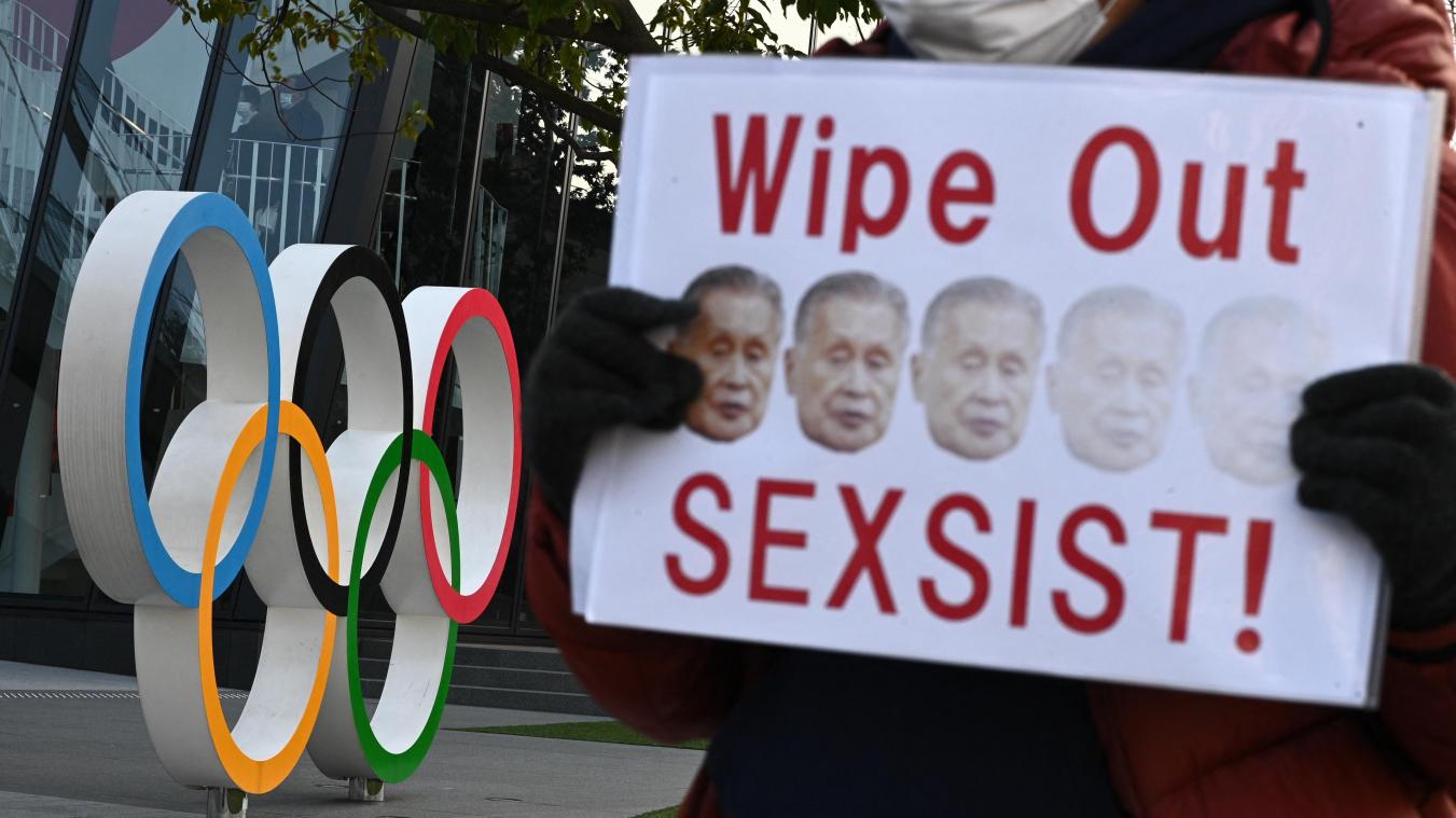 <p>Weiterer Schlag für Japans Olympia-Macher: Nur wenige Monate vor den geplanten Sommerspielen in Tokio steht Japans oberster Olympia-Funktionär laut Medienberichten vor dem Rücktritt. Er hatte sich abfällig über Frauen geäußert - ein Skandal, der Japan schadet.</p>