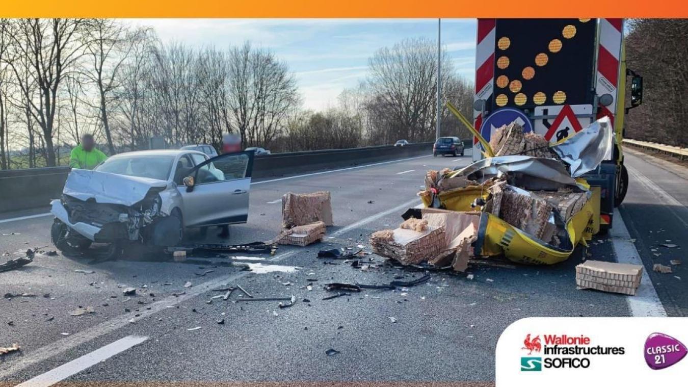 <p>Dieses Bild wird entlang der wallonischen Autobahnen und Nationalstraßen hängen, um Autofahrer zu sensibilisieren.</p>