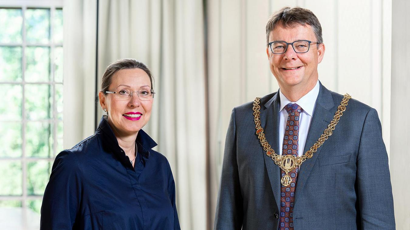 <p>Michael Schaepman (rechts) ist seit Juli 2020 im Amt des Rektors.</p>