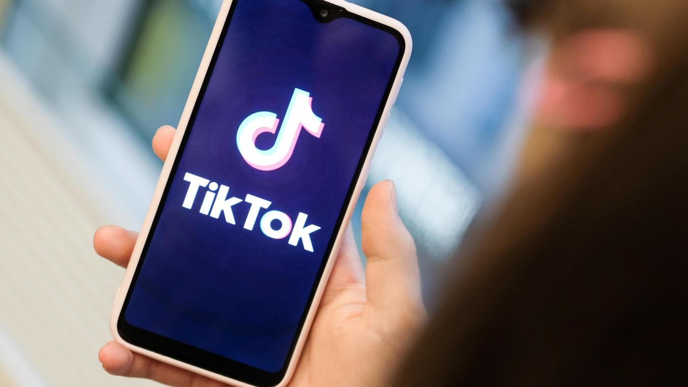 <p>Die aus China stammende App TikTok, die Datenschützer äußerst kritisch sehen, hat mittlerweile rund 800 Millionen Nutzer.</p>