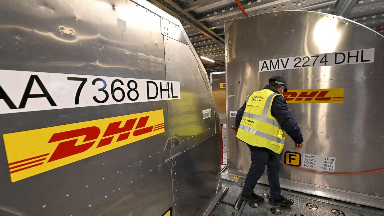 <p>Im Paketverteilerzentrum von DHL am Brüsseler Landesflughafen ist die Maximalkapazität bald erreicht.</p>