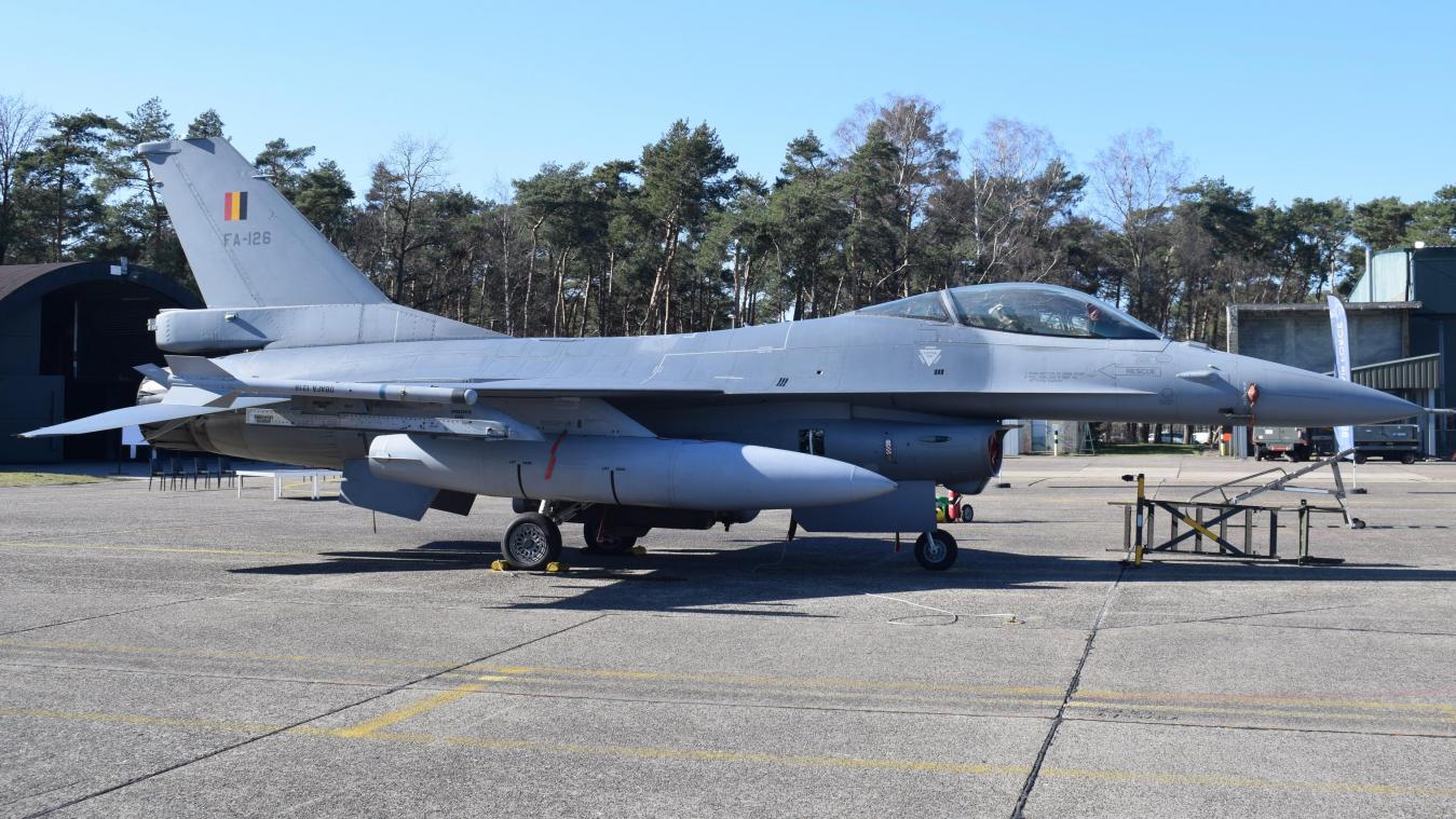 <p>Manche F-16 der Armee bleiben vorerst am Boden.</p>