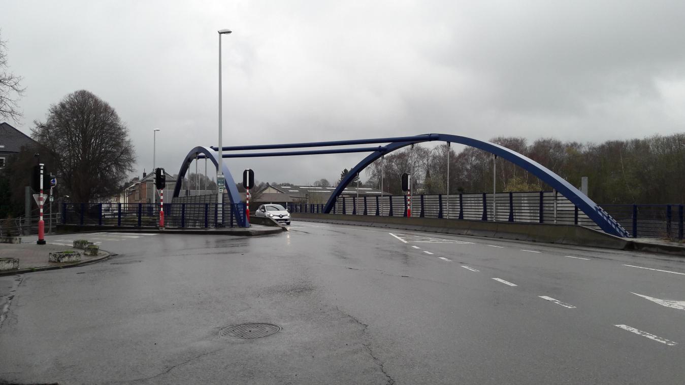 <p>An der blauen Brücke (Punkt 2), die in der Nähe der Kreuzung Neutralstraße/Kirchstraße über die Gleise führt, soll in Sachen schwache Verkehrsteilnehmer nachgebessert werden.</p>