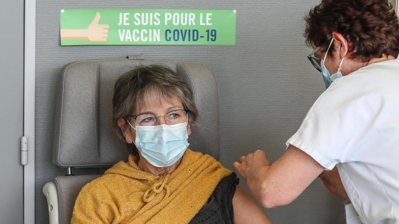 <p>Überall im Land - wie hier im Lütticher Krankenhaus CHU - lassen sich Leute gegen das Coronavirus impfen.</p>