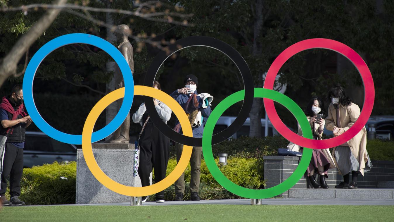 <p>Die Olympischen Ringe vor dem Olympischen Museum in Tokio.</p>