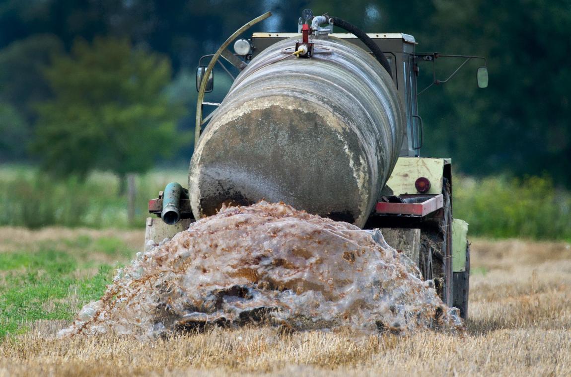 <p>Mann nach Stromunfall mit Düngerlaster gestorben</p>