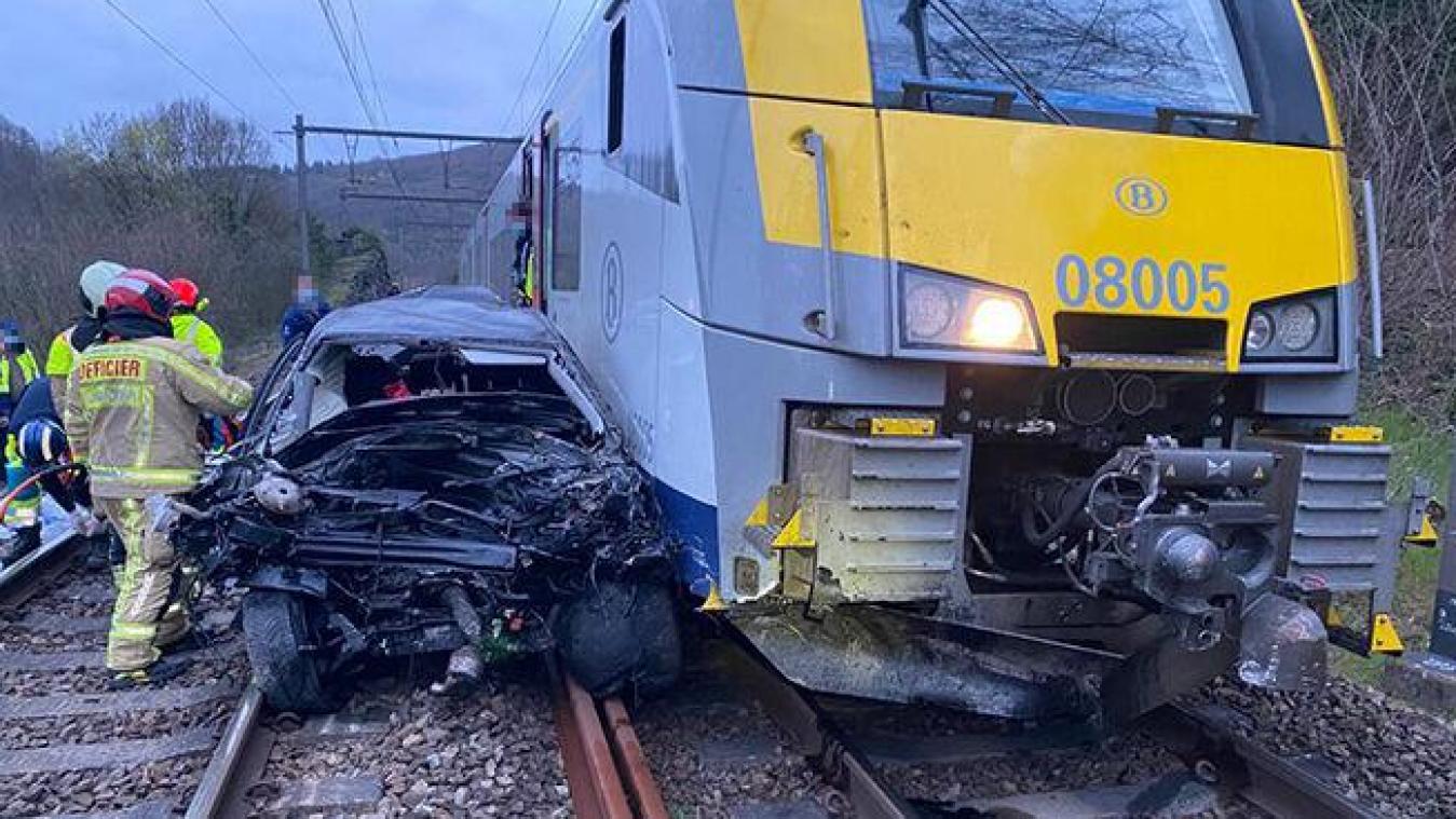 <p>Der Faher des Pkw kam bei der Kollision ums Leben</p>