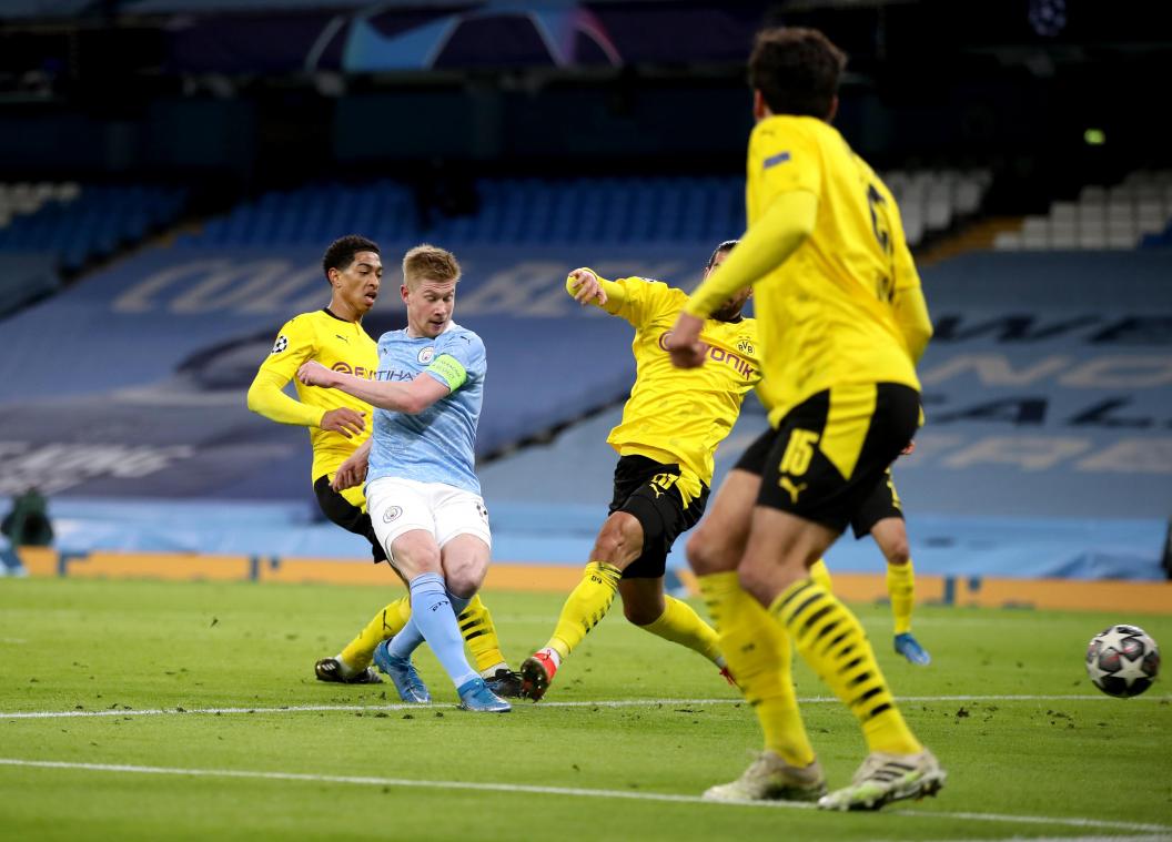 <p>Kevin De Bruyne erzielte das 1:0 selbst und leitete den 2:1-Siegtreffer von Manchester City ein.</p>