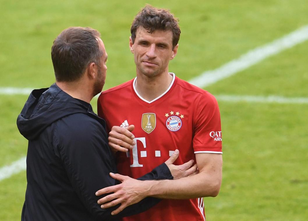 <p>Bayern-Trainer Hansi Flick mit Thomas Müller</p>