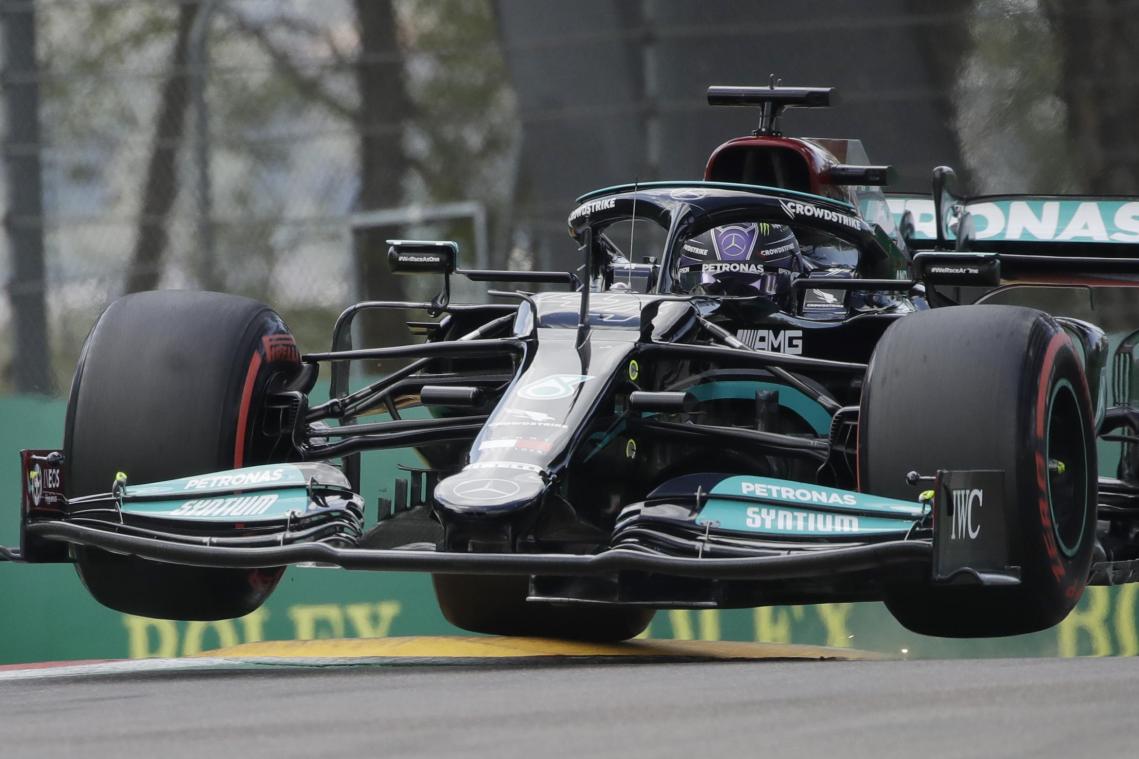 <p>Lewis Hamilton aus Großbritannien vom Team Mercedes steht am Sonntag wieder ganz vorne in der Startreihe.</p>