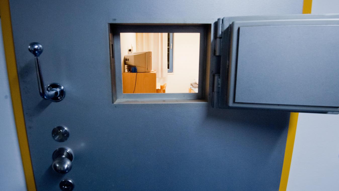<p>Nach Ausgang aus Gefängnis verschwunden: Betrunkener Häftling stellt sich</p>
