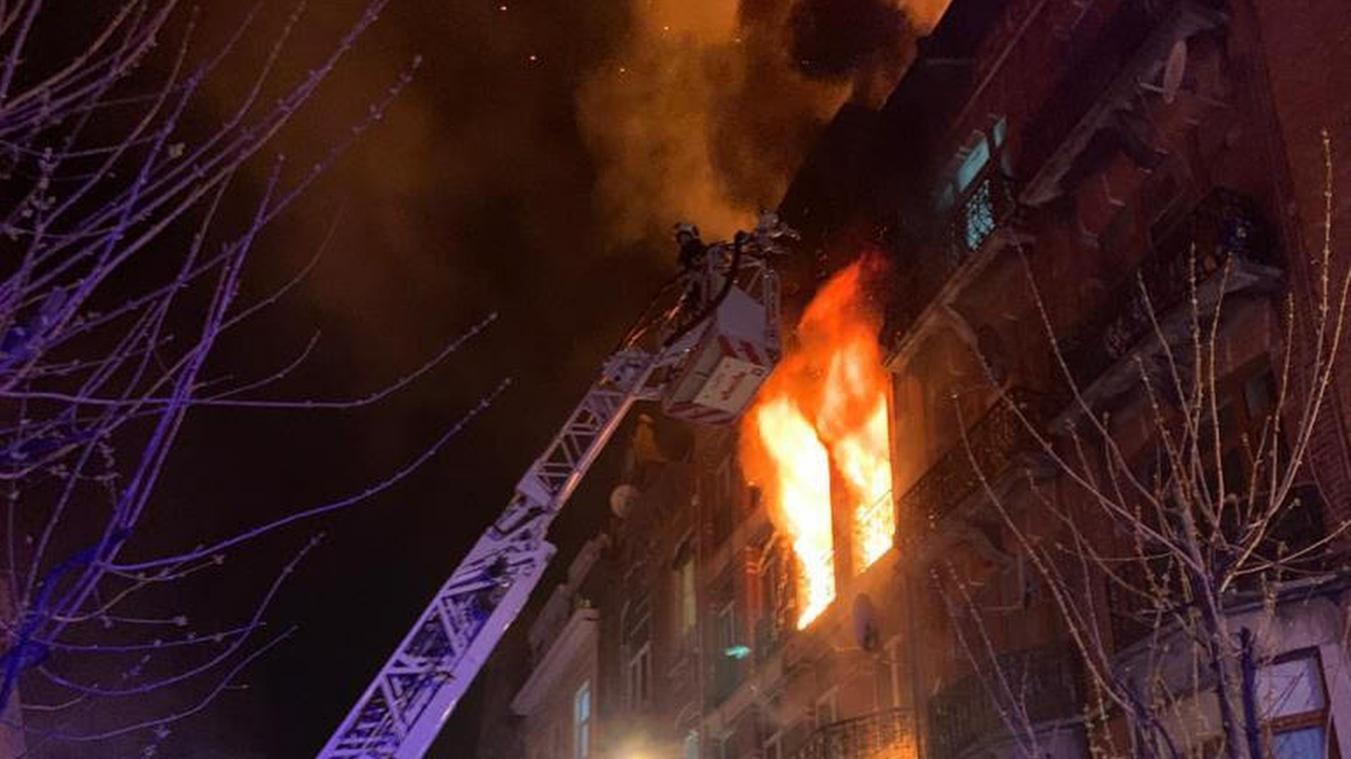 <p>Der Brand in einem Mehrfamilienhaus in Anderlecht forderte am Montag ein Menschenleben.</p>