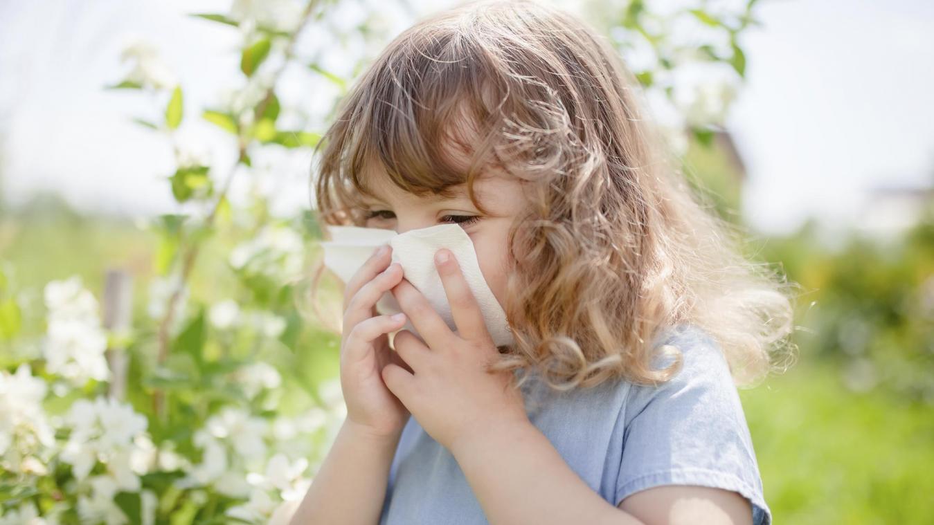 <p>Wenn die ersten Pflanzen sprießen, treibt das vielen Allergikern die Tränen in die Augen. Foto: Alina Demidenko/stock.adobe.com</p>