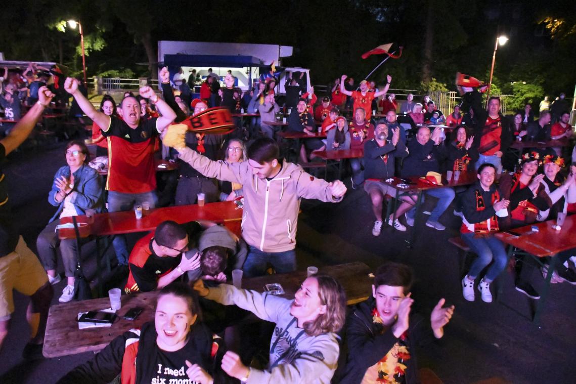 <p>Da tanzt der Scheiblerplatz: Mit 3:0 besiegten die Roten Teufel am Samstagabend Russland und feierten somit einen gelungenen Einstand in das Turnier.</p>