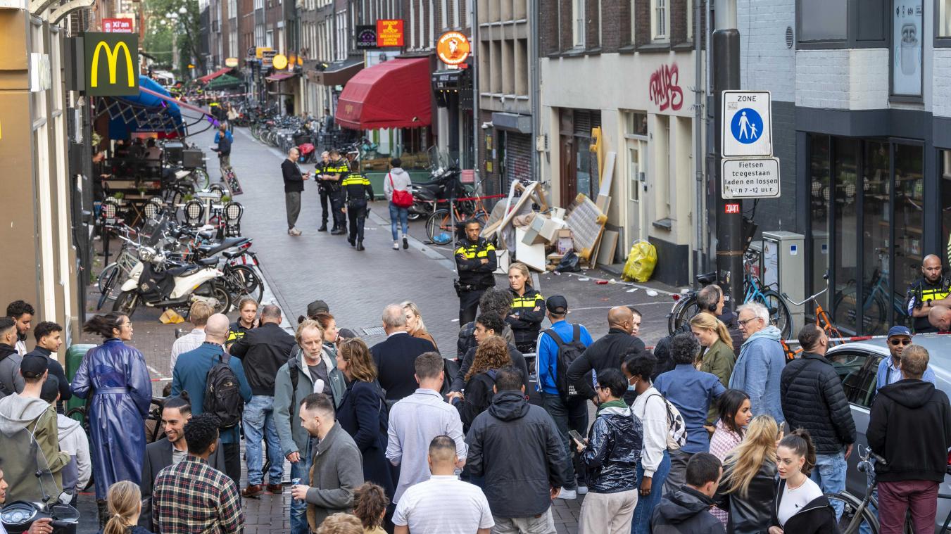 <p>Polizisten am Tatort in Amsterdam</p>
