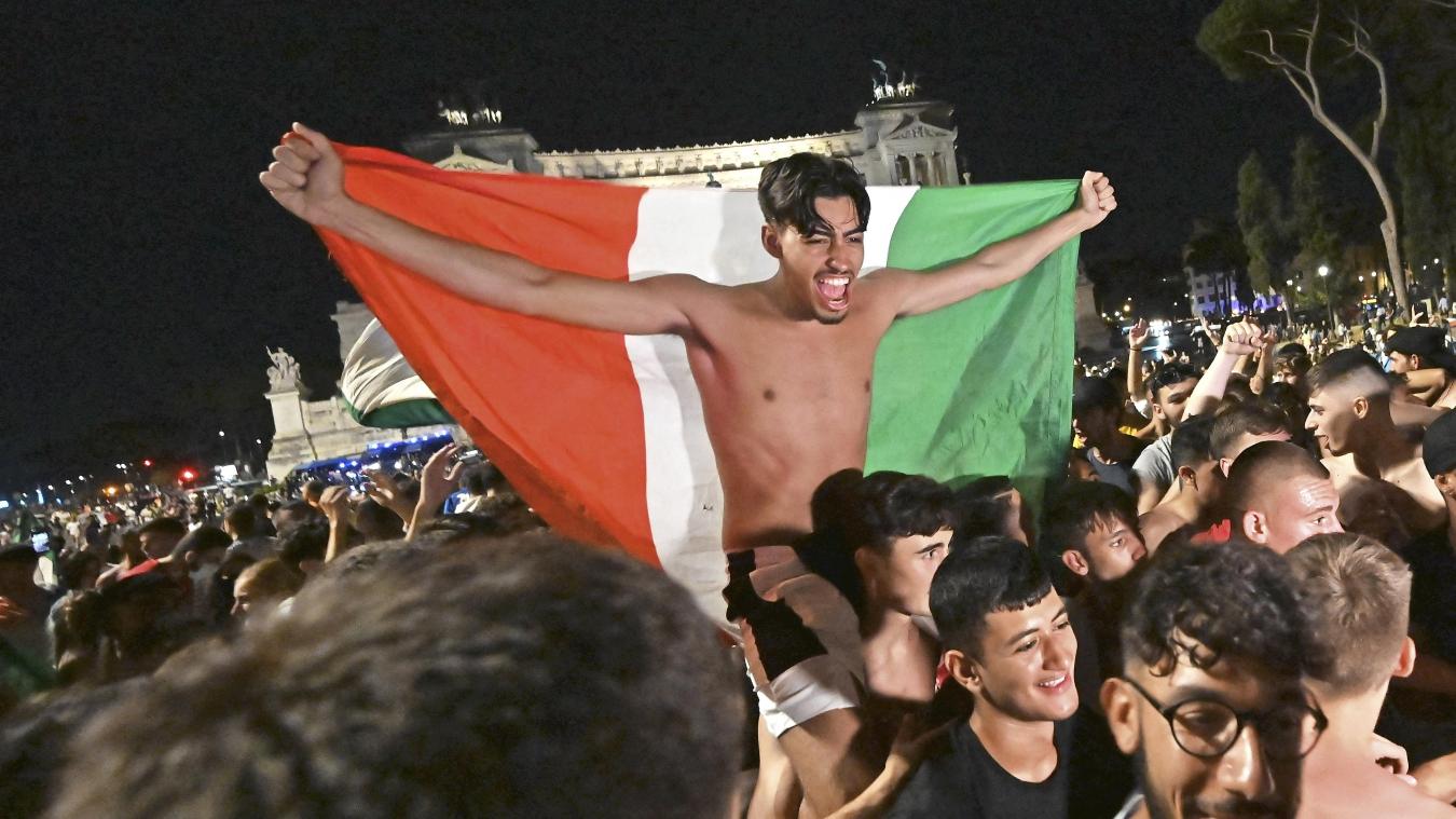 <p>Italien feierte den Finaleinzug bis tief in die Nacht.</p>