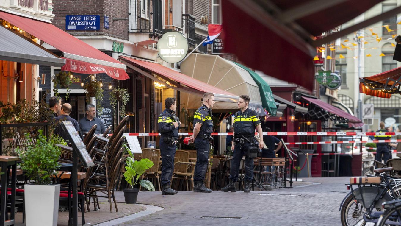 <p>Polizisten ermittelten im Zentrum von Amsterdam, nachdem ein Unbekannter auf den prominente Kriminalreporter Peter R. de Vries geschossen hatte.</p>