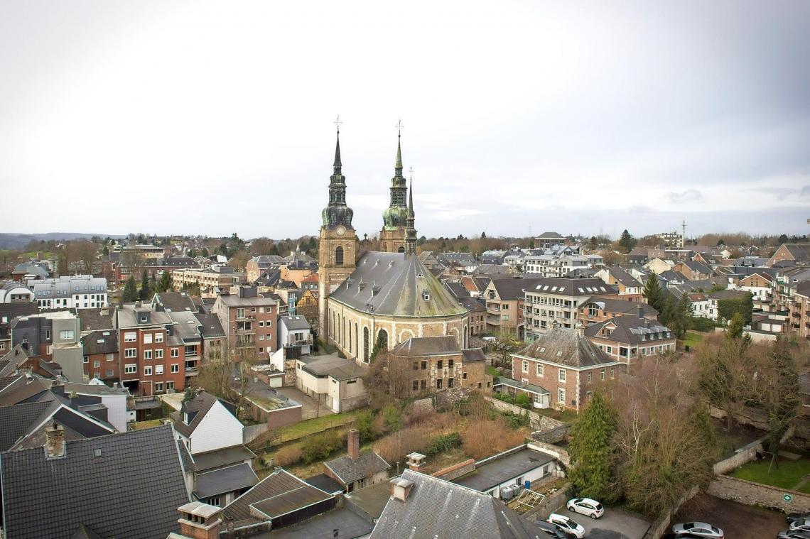 <p>Wer annimmt, ihn erwarte eine Wissensauffrischung über die Tuchindustrie, über Couven, über architektonische Besonderheiten in Eupen, der wird überrascht sein. Die neue Führung findet am Sonntag erstmals statt.</p>