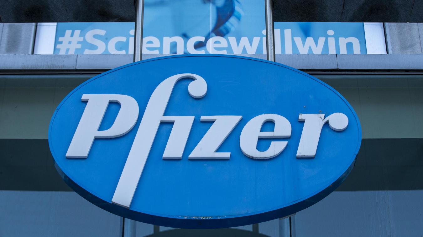 <p>Über dem Pfizer-Logo am Hauptsitz des Pharmaunternehmens in der Brüsseler Gemeinde Ixelles steht der Hashtag „#Sciencewillwin“ (“Wissenschaft wird gewinnen“) geschrieben.</p>