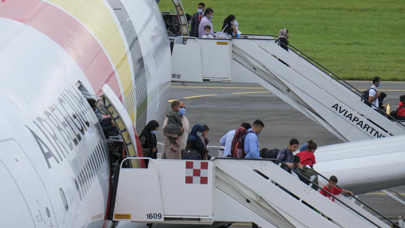 <p>Am Donnerstagmorgen landete ein weiterer Charterflug von Air Belgium mit 220 Evakuierten aus Kabul auf dem Militärflughafen von Melsbroek.</p>